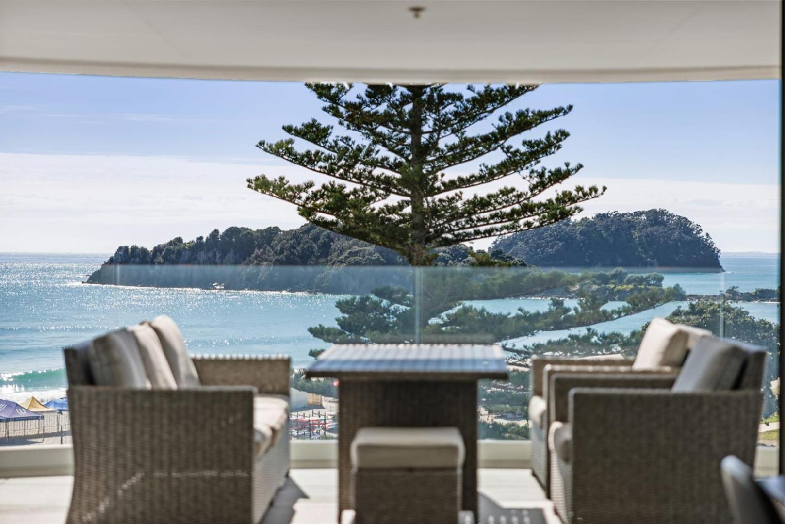 Oceanside Bliss - Absolute Beachfront - Uninterrupted Ocean Views With Pool Apartment Mount Maunganui Luaran gambar