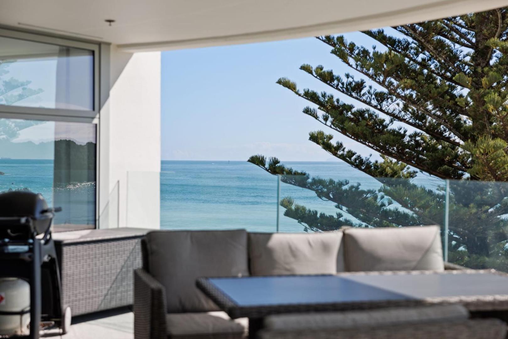 Oceanside Bliss - Absolute Beachfront - Uninterrupted Ocean Views With Pool Apartment Mount Maunganui Luaran gambar