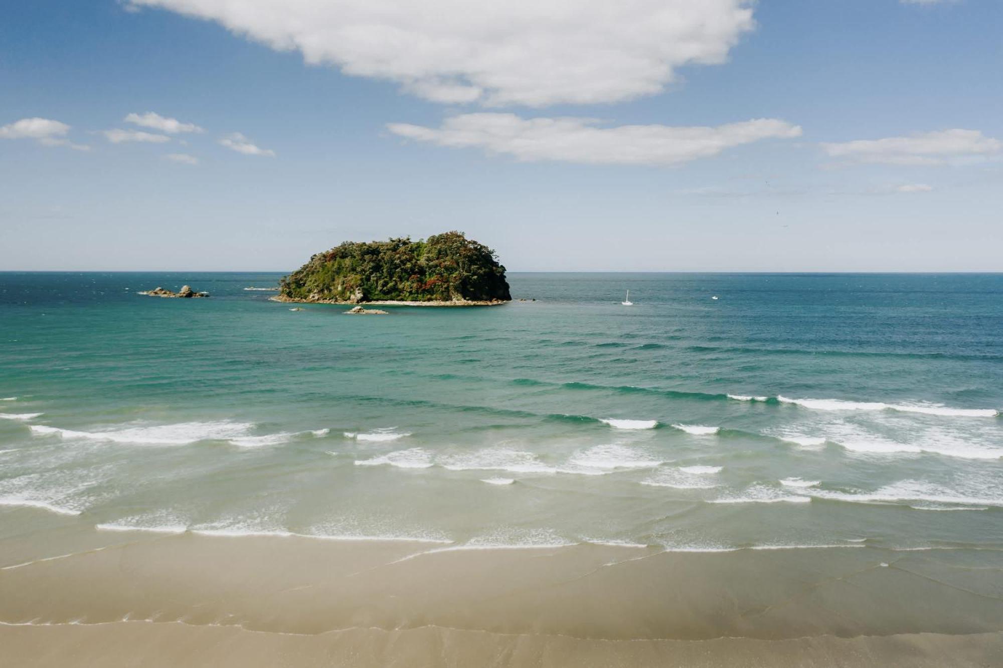 Oceanside Bliss - Absolute Beachfront - Uninterrupted Ocean Views With Pool Apartment Mount Maunganui Luaran gambar