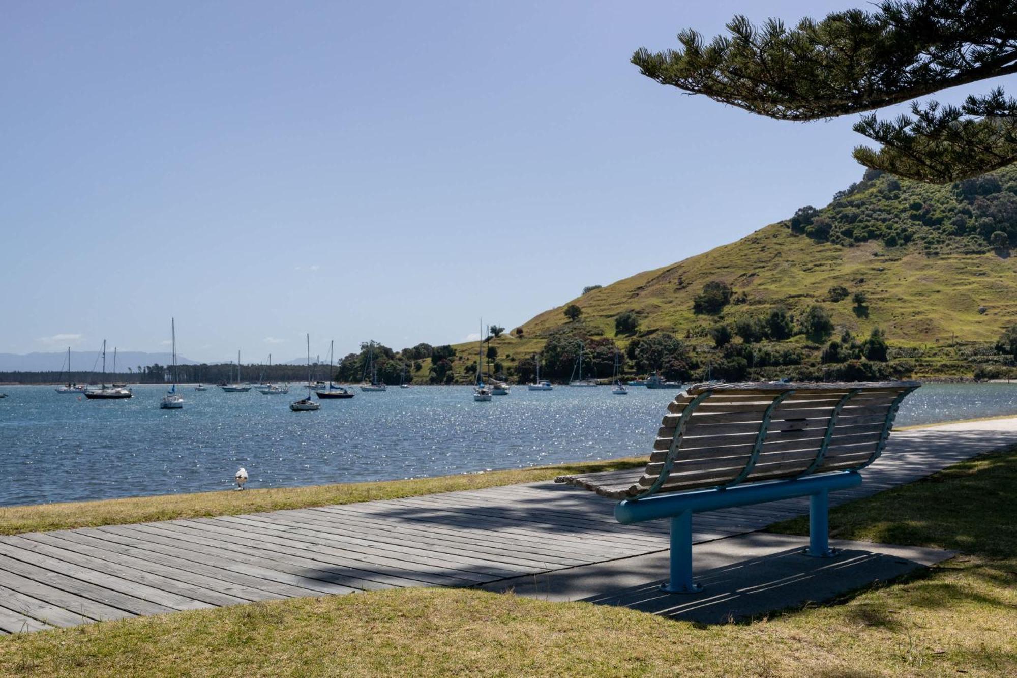 Oceanside Bliss - Absolute Beachfront - Uninterrupted Ocean Views With Pool Apartment Mount Maunganui Luaran gambar